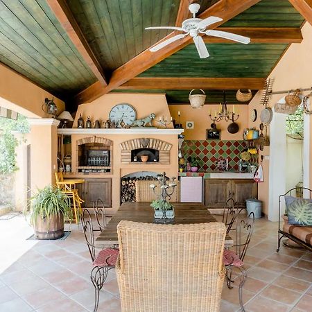 Agreable Chambre D'Hotes Avec Piscine Bed and Breakfast Le Beausset Exteriör bild
