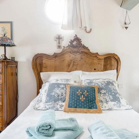 Agreable Chambre D'Hotes Avec Piscine Bed and Breakfast Le Beausset Exteriör bild