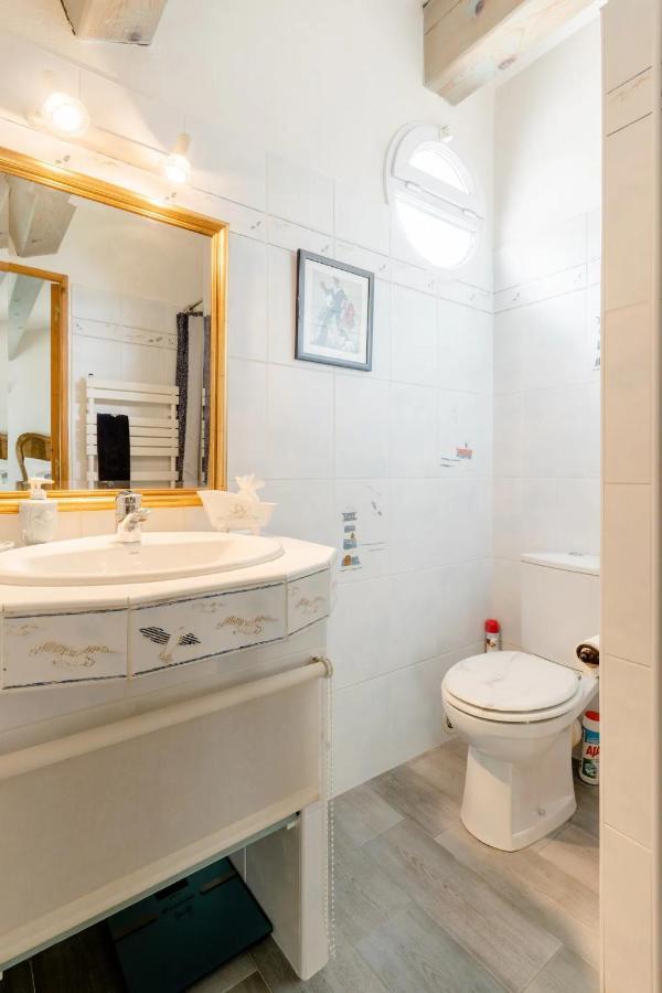 Agreable Chambre D'Hotes Avec Piscine Bed and Breakfast Le Beausset Exteriör bild